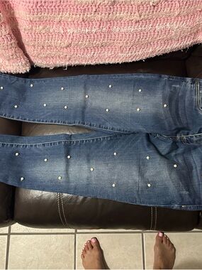 Kut from the Kloth Blue Skinny Jeans with Pearl Studs